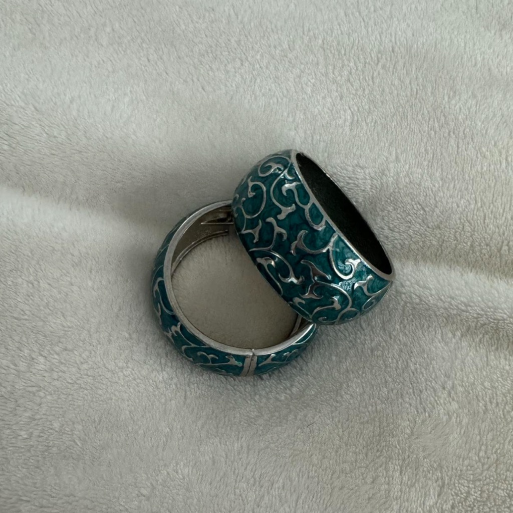 Vintage Teal And Silver Womens Bracelet 20$